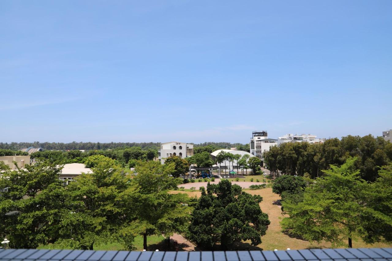 Отель Tainan Julie'S Garden 峰情文旅 Аньпин Экстерьер фото